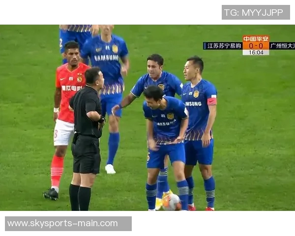 友谊赛惊现争议判罚巴黎圣日耳曼险胜莱比锡引发全场热议