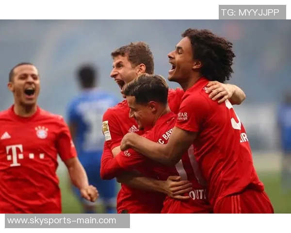 德甲焦点战：里昂与巴黎圣日耳曼激战成和引发全场热议