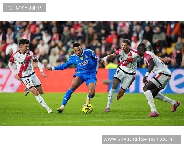 世界杯惊天冷门皇马狂胜那不勒斯五球红牌事件引发全场热议